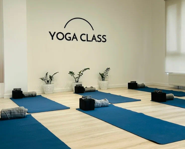 teacher guiding student